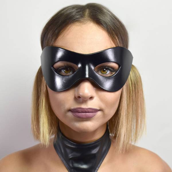 MASQUE SIMILI-CUIR NOIR