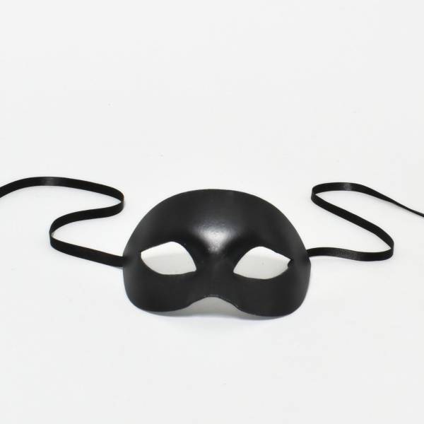 Masque cuir noir courbes