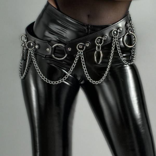 CEINTURE DE BONDAGE CUIR ANNEAUX + CHAINES